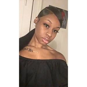 Meet your Posher, Naomi